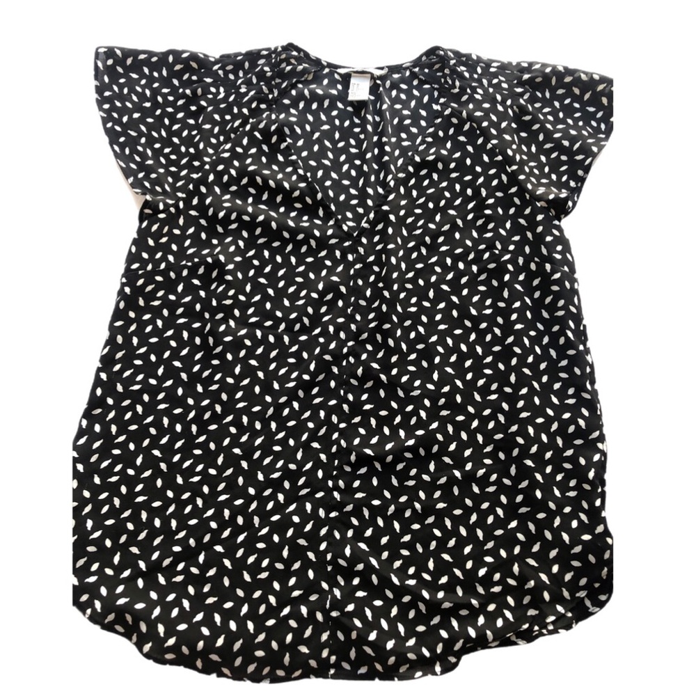 H&M flutter sleeve black & white blouse